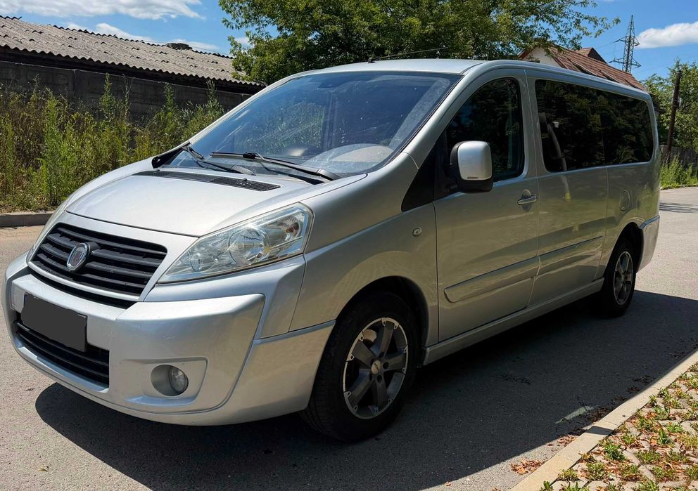 Închiriez Microbuz 8 Locuri/ Rent a VAN/ Inchiriere duba