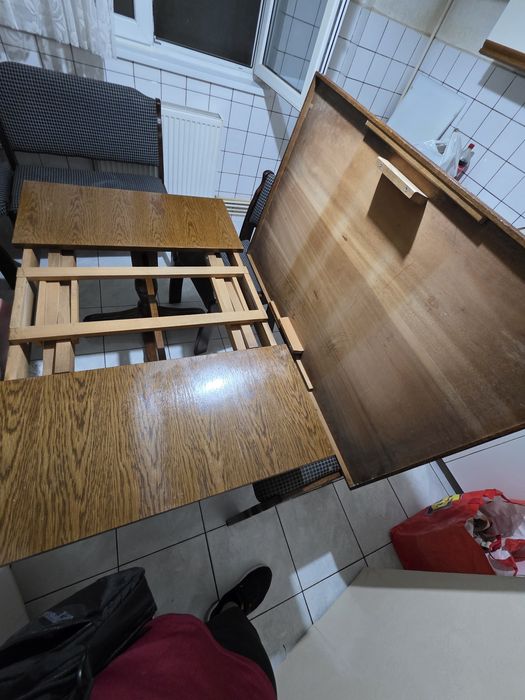 Coltar su masa de bucătărie