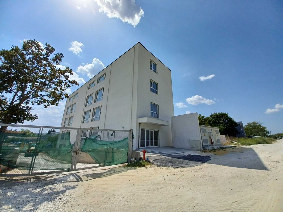 Продава се Промишлена сграда в Варна, Западна промишлена зона - 325 кв.м за 924 €/кв.м - Снимка #3