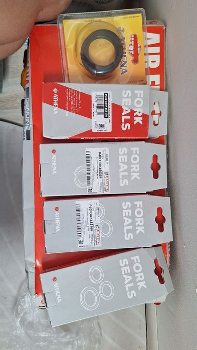 Сальники вилки Athena