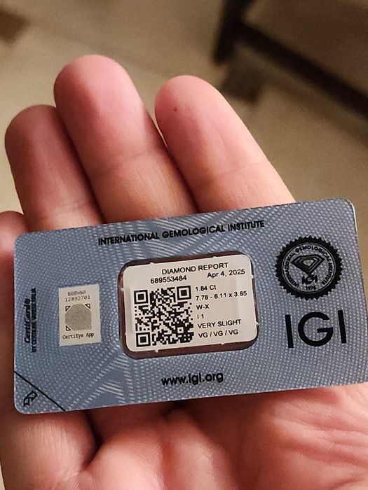 Diamant natural de 1.84 carate