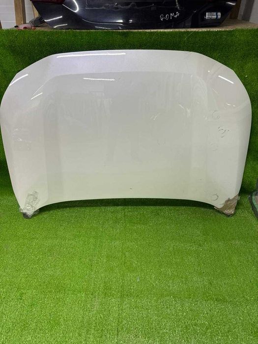 Капот на Toyota RAV4 оригинал б/у дубликат