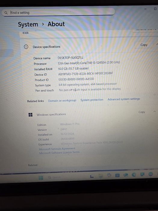 Laptop folosit doar 2luni,cu garanție 3ani