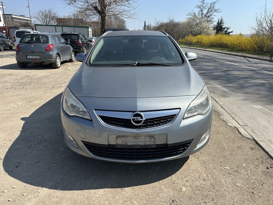 Opel Astra J 1.7cdti На Части!!!