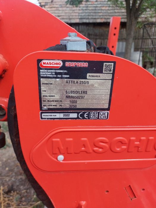 Vând plug 4brazde.disc greu 4m în v și scarificator gaspardo