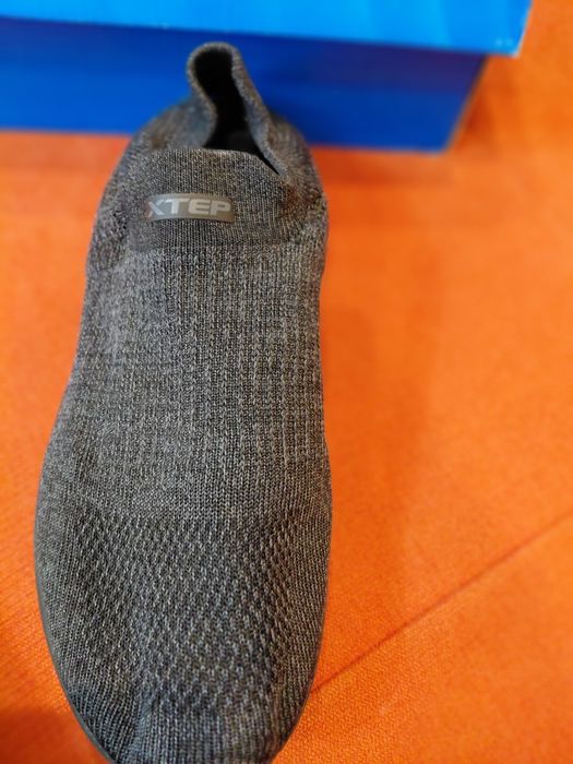 Мужские кроссовки