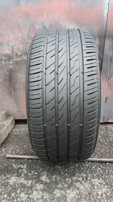 1брой лятна гума 245/40/17 Viking
6.8mm
dot23