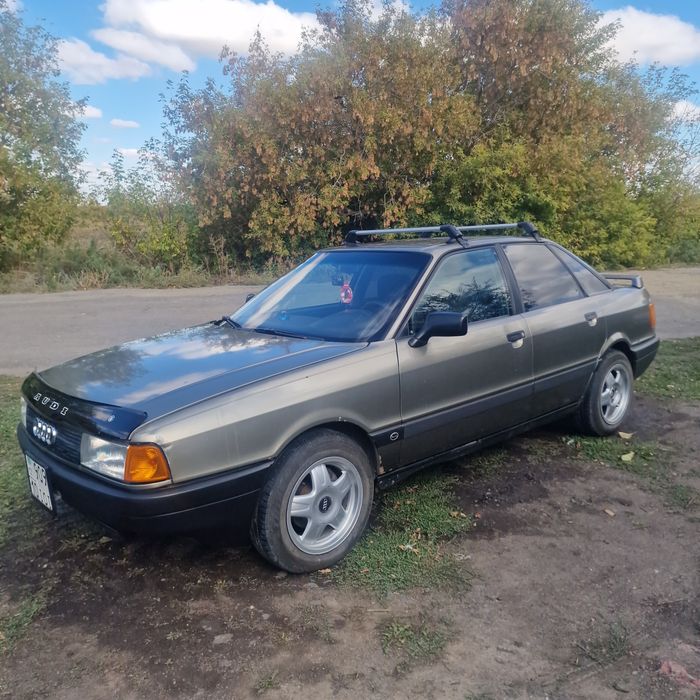 Продам Ауди 80 б3 на газу.