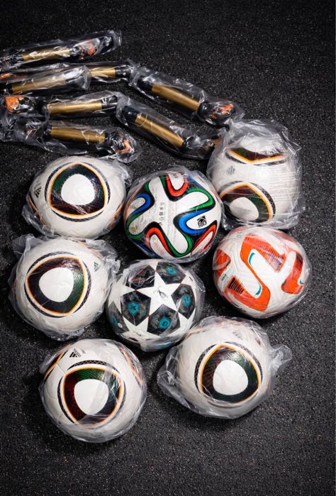 Футбольный мяч.