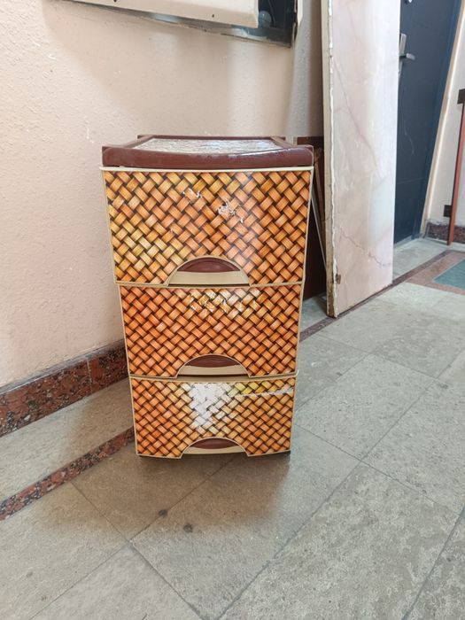 Пласмасовый комод