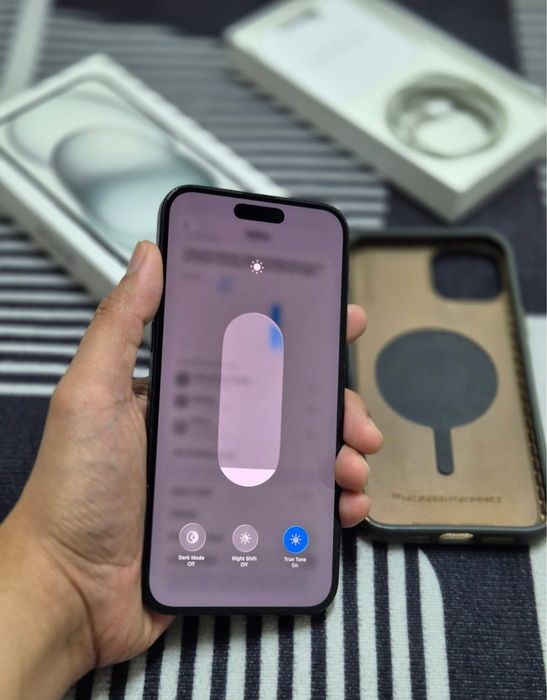 iPhone 15 PLuS impecabil ca NOU de 128 GB