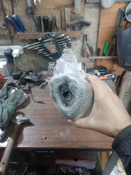 Продам  выхлопную  банку глушитель