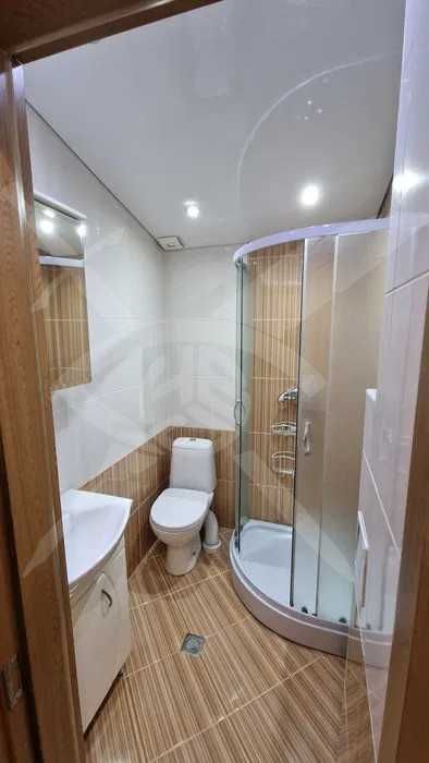 Дава се под наем Двустаен апартамент в Варна, Колхозен пазар - 70 кв.м за 650 € - Снимка #4