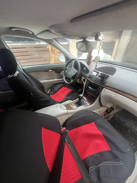 Vând mercedes E220 in stare perfectă fără defecte, fără rugina
