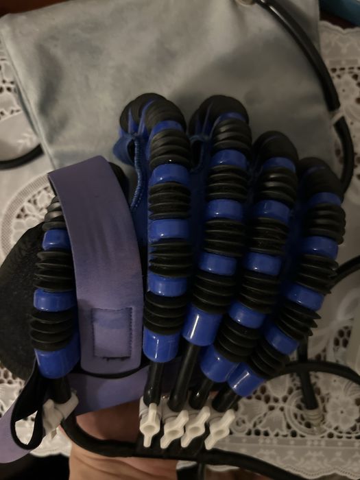 Реабилитационный робот для руки