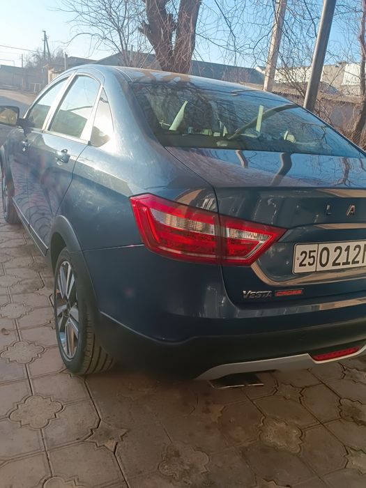 Lada Vesta Cross 2018 Sotiladi