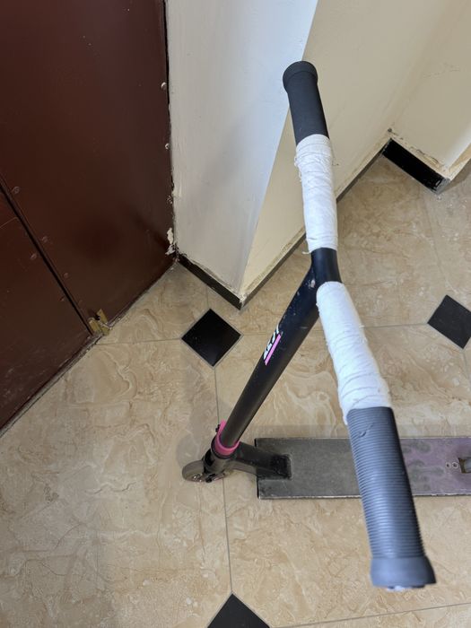 Продам трюковой самокат