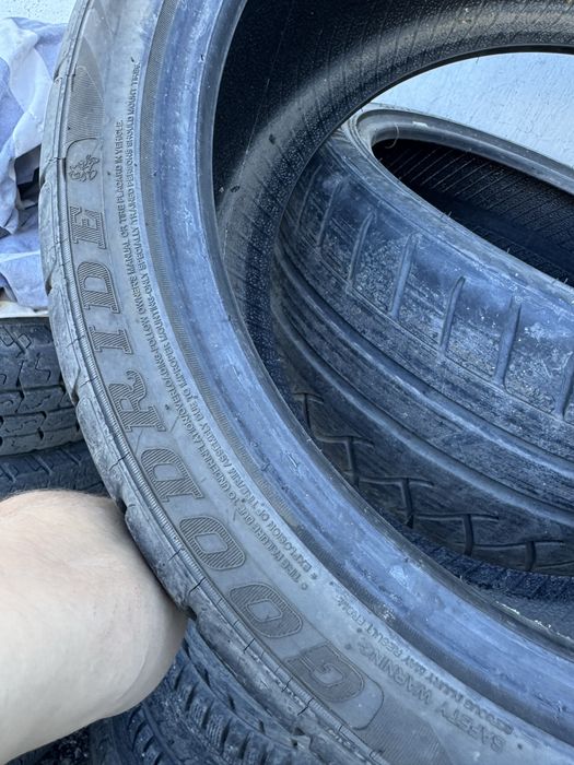 Продам резина 265/35/18