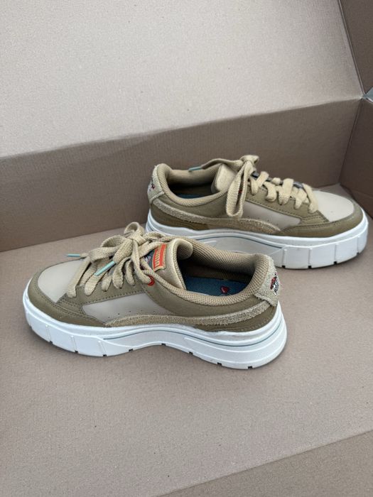 Adidasi Puma cu talpa inalta