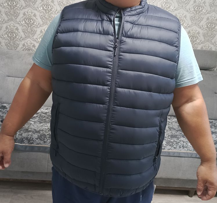 Жилетка мужская новая