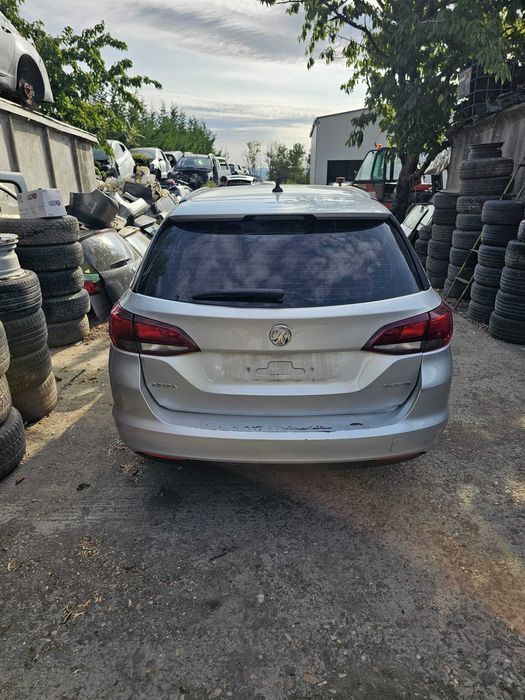 Dezmembrez Opel Astra K [2015 - 2020] Sports Tourer wagon 5-usi 1.6 CDTi MT (110 hp)