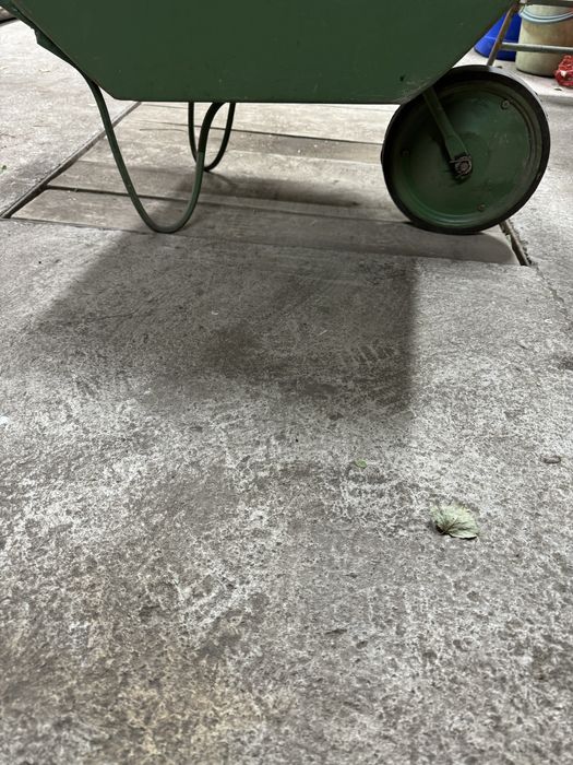 Тележка железная