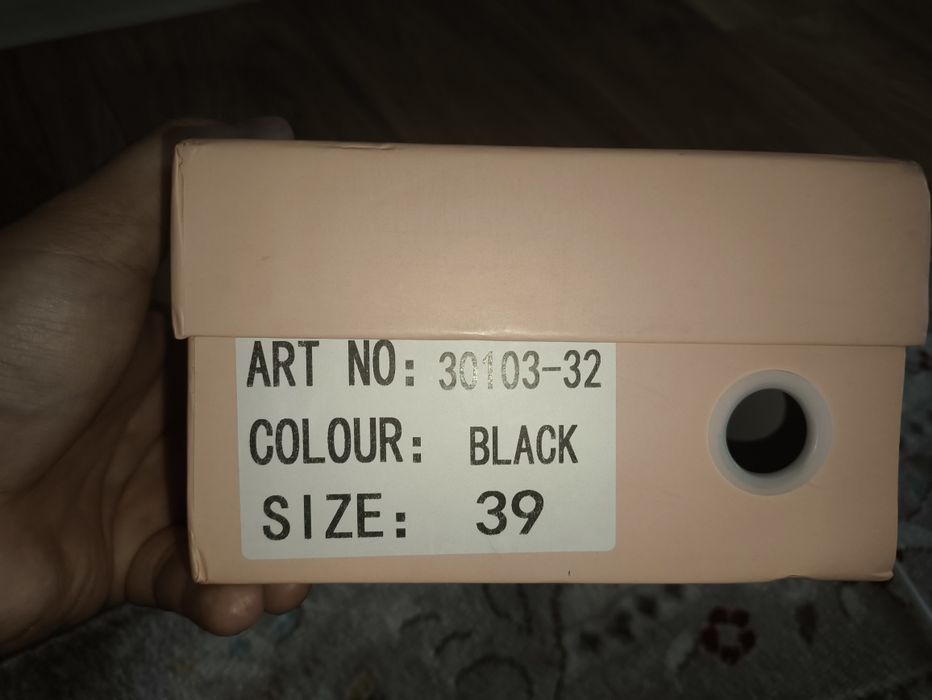 Продам туфли женские