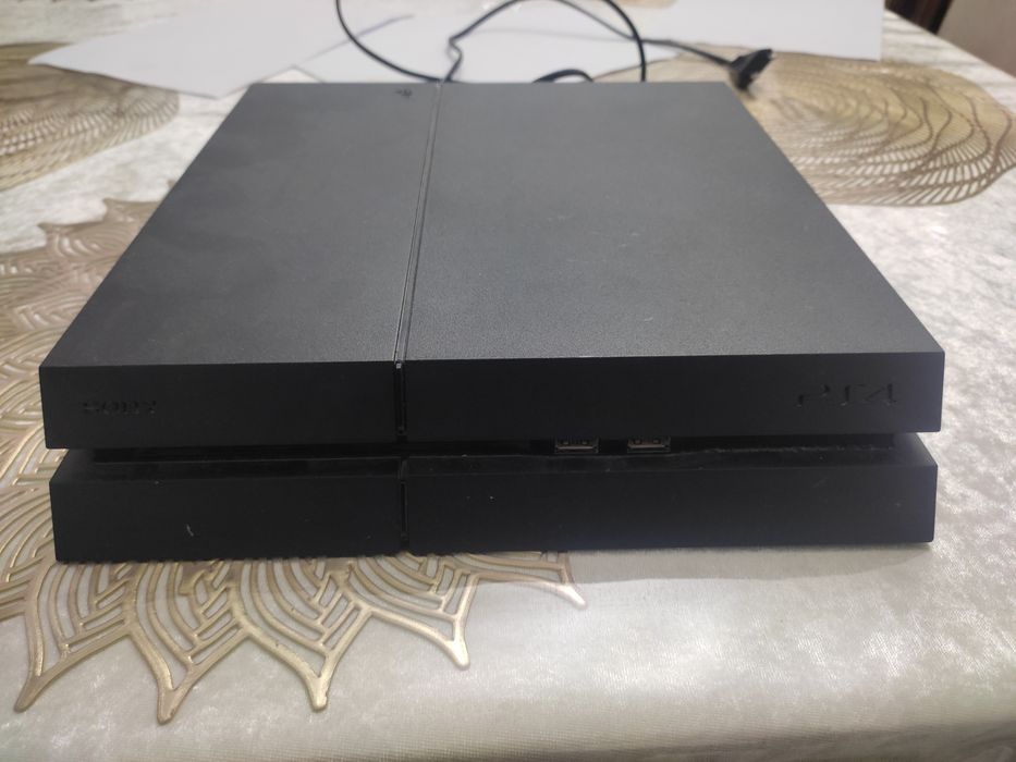 Плэстейшн 4 сатылады