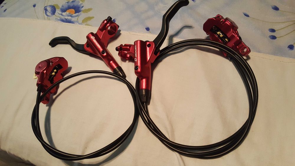 Set frane hidraulice pe disc ZOOM argintii/ rosii