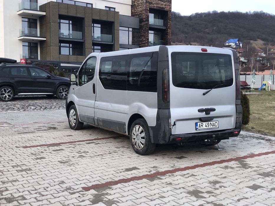 Opel Vivaro 8+1 persoane 1.9TDI 6 Viteze 101 cp