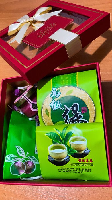 Чайные подарочные наборы .