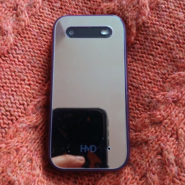 Мобилен телефон с капаче, ВИОЛЕТОВ