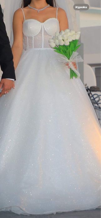 Дизайнерска булченска рокля по поръчка