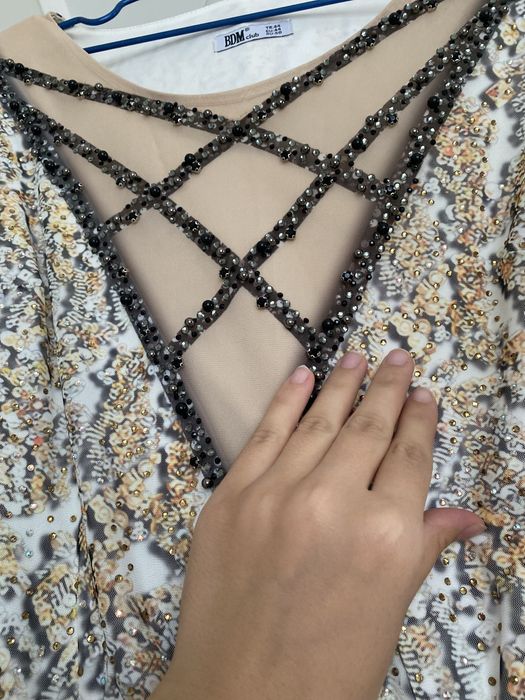 Вечерние платья.