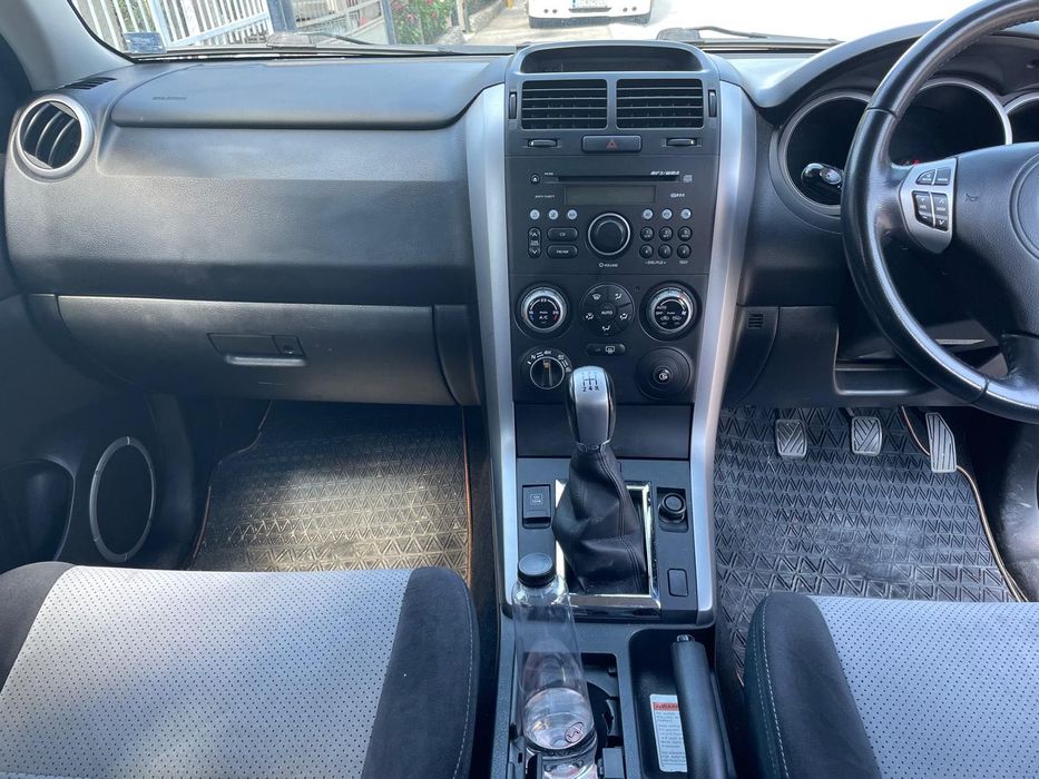 Джип Suzuki Vitara