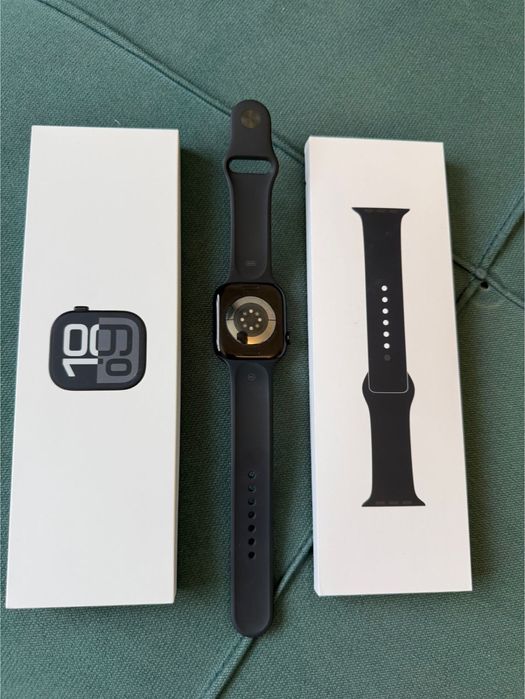 Apple watch 10 , 46
