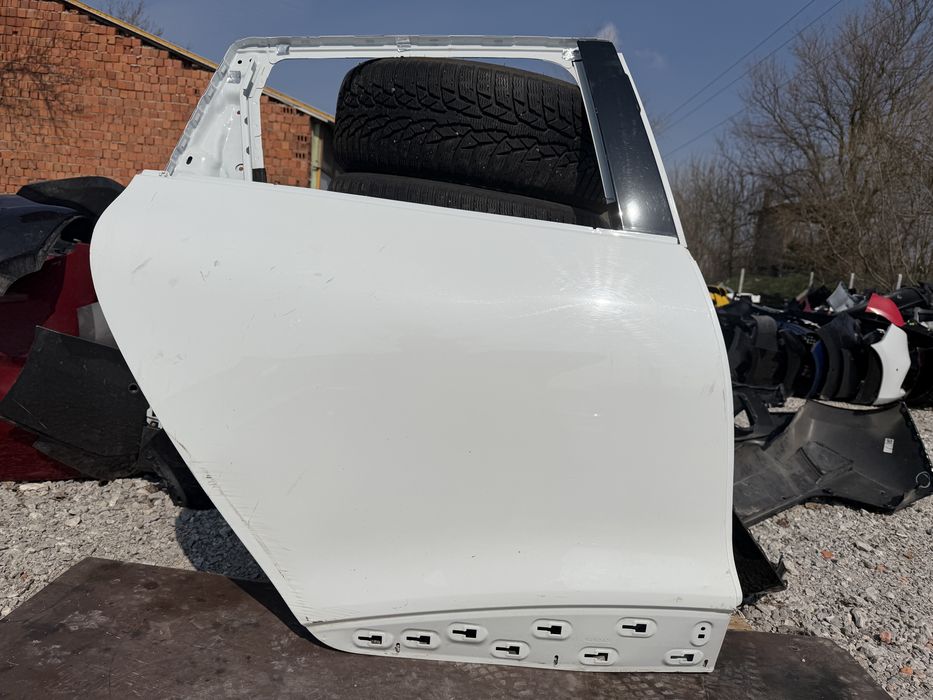 Врата Renault Clio 4 2020 год.-