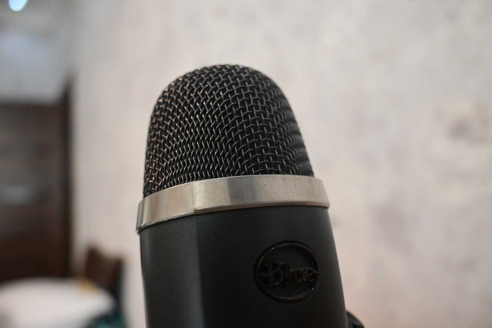 Микрофон Blue Yeti Nano