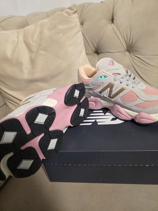Adidasi new balance 9060