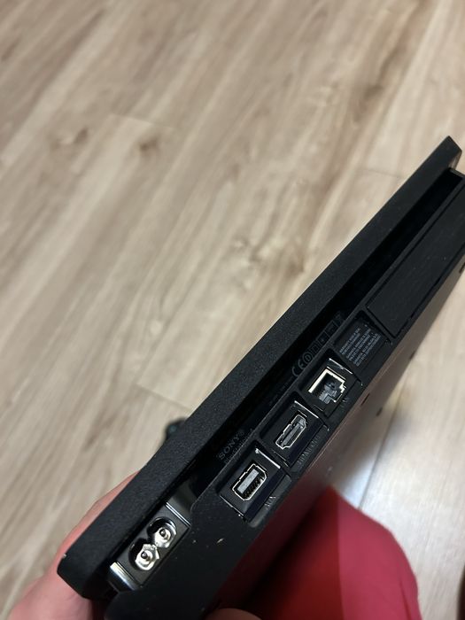 Ps 4 slim stare buna