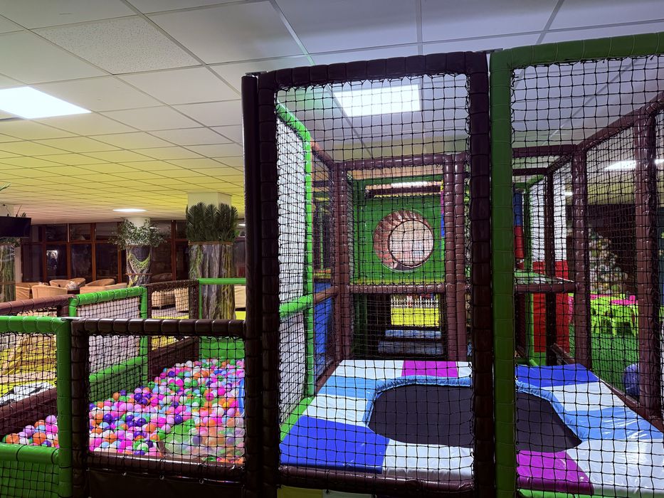 Loc de joaca modular pentru copii piscina cu bile tobogan tiroliana