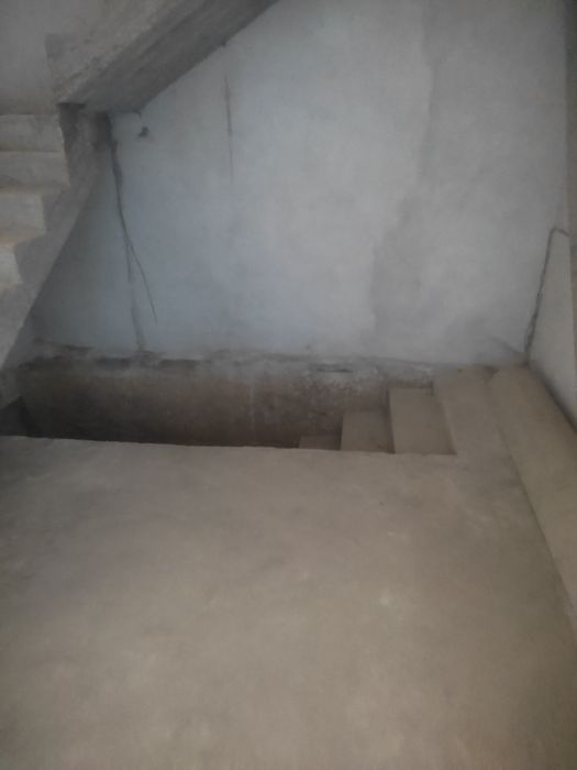 Назарбек Харакат махалла Уй 2 этаж 6 хонна