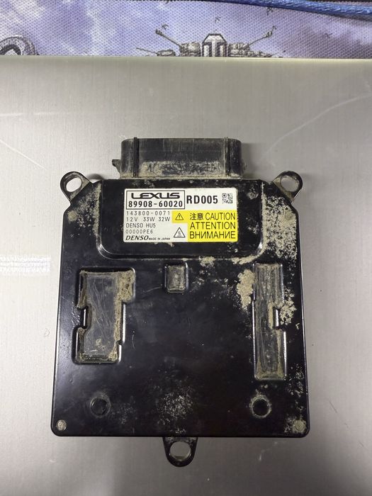 Блок фары Lexus Lx570