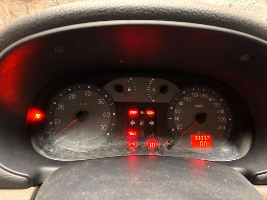 RENAULT Clio 2005 — imagine 4