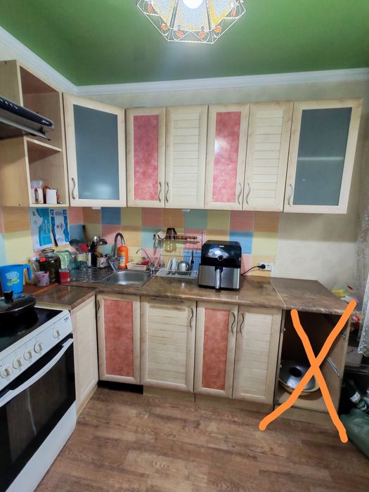 Кухонный гарнитур со столом