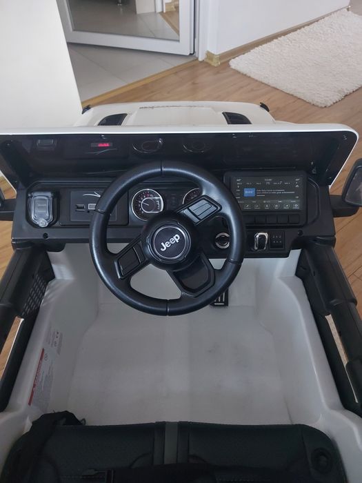 Masinuta electrica 4x4 Jeep Wrangler RUBICON