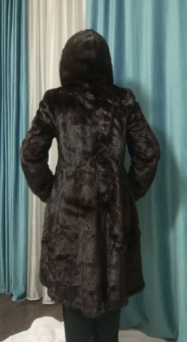 Шуба классика с капюшоном