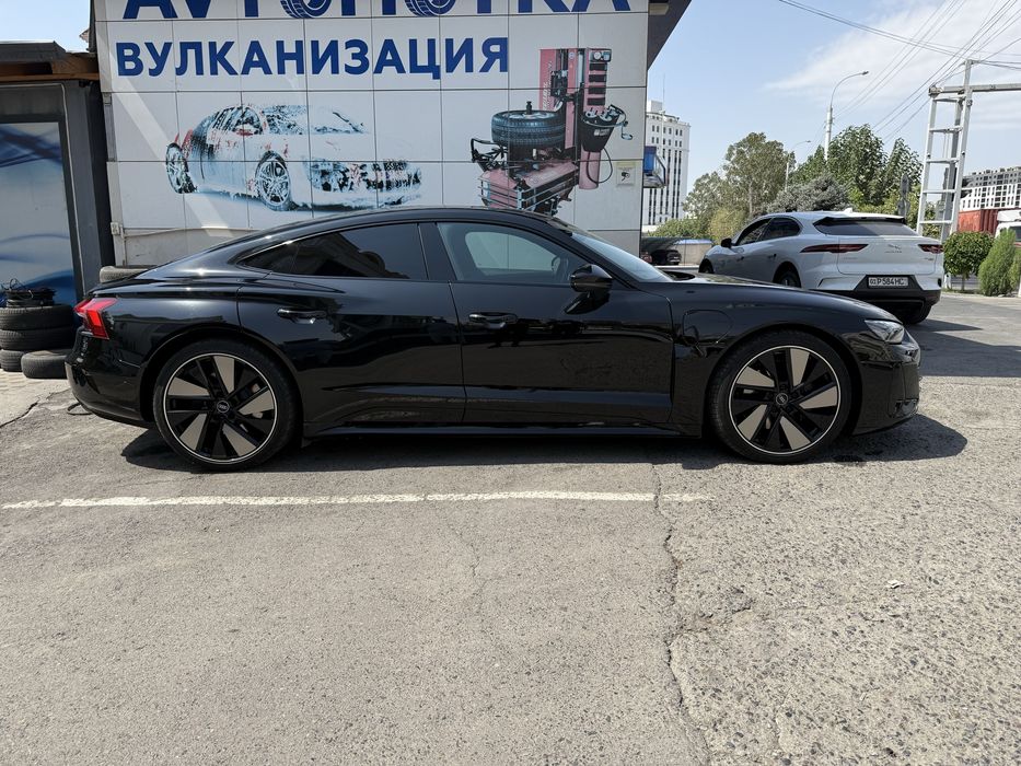 Продается Audi E-TRON GT фулловая