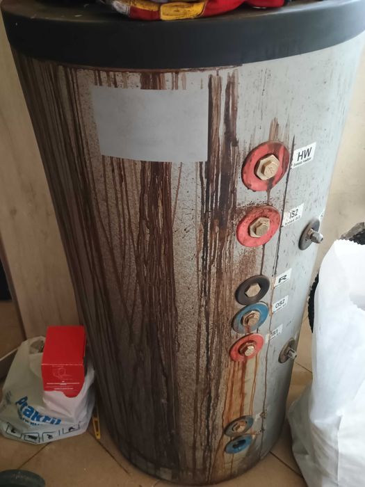 Високообемен бойлер за подов монтаж с два топлообменника Tesy EV 7/5