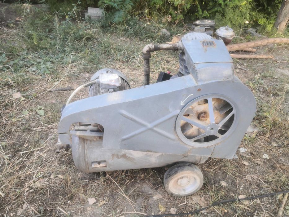 Воздушный компрессор СО-7б.